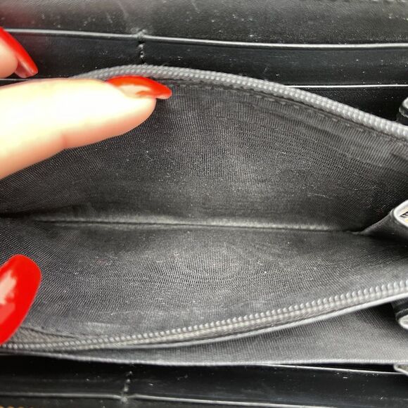 Gucci Black Monogram Leather Zip Wallet Interlocking GG Zipper Pull - Picture 14 of 14